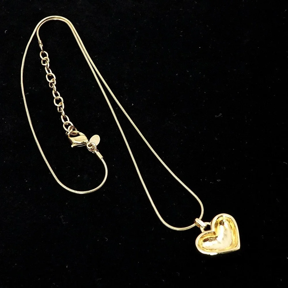 Vintage 90s Monet Rhinestone‎ Quilted Puffy Heart Gold Tone Necklace Snake Chain